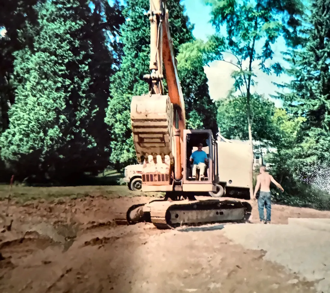 Terwilliger Construction excavator on an early residential site job in Connecticut